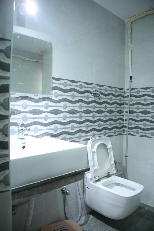 טירופאטי Kvp Inn חדר תמונה